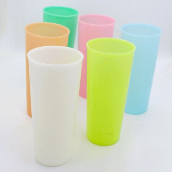 Tupperware Tumblers Set Of 6 Neon Pastel Colors 16 Oz BPA-Free Plastic Cups - Picture 1 of 2